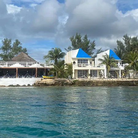 Casa Cenote Hotel