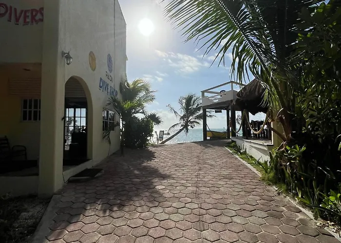 Casa Cenote Hotel