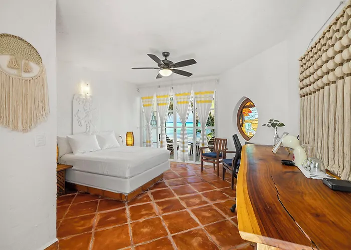 Casa Cenote Hotel 4*