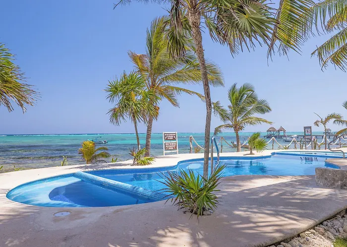 Casa Cenote Hotel 4*